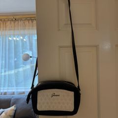 Cross body Guess bag