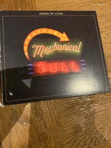 Kings Of Leon - Mechanical Bull