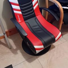 X Rocker Aries 2.1 Audio Pedestal Gaming Chair