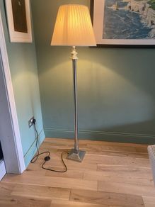 Floor lamp