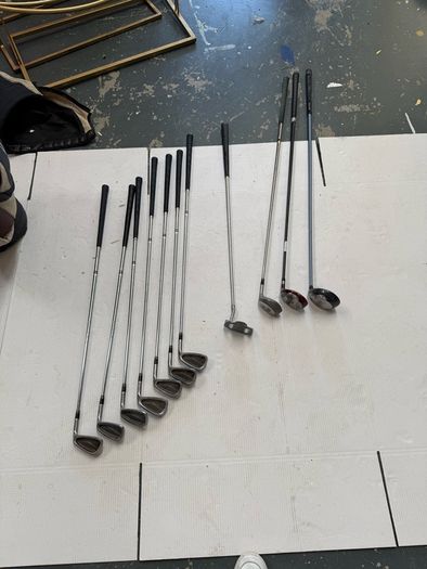 set golf clubs