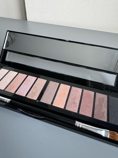 Isadora eye colour wonder bar eye make up palette