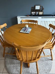 Kitchen table and 4 chairs