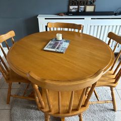 Kitchen table and 4 chairs