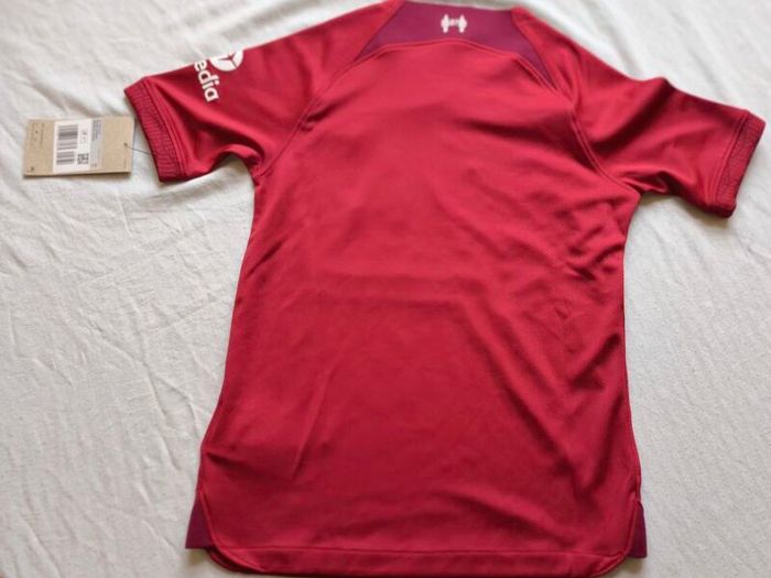 New 2022/23 Liverpool Nike Jersey Size Kids Age 7/8 Years