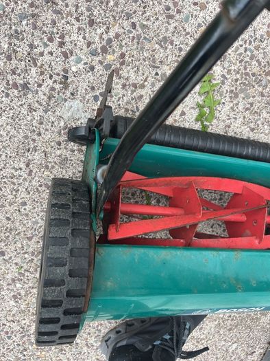 Bosch grass cutter
