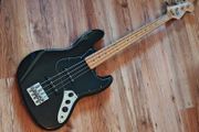 1998 Fender American Jazz Bass w/Deacci Pickups (Delivery available)