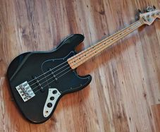 1998 Fender American Jazz Bass w/Deacci Pickups (Delivery available)
