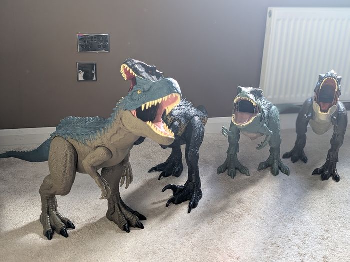 Jurassic World Mattel Dinosaur Bundle 4 Figures
