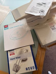 Sandwich toaster , mixer , chip/veg chopper