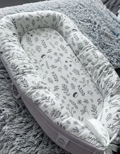 Lua Bedside Crib & baby snooze pod