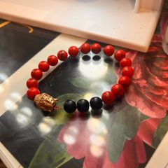 Buddha bracelet small size black and red solid stones