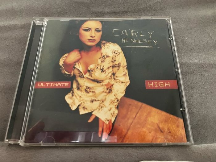 Carly Hennessy  -  Ultimate High    CD