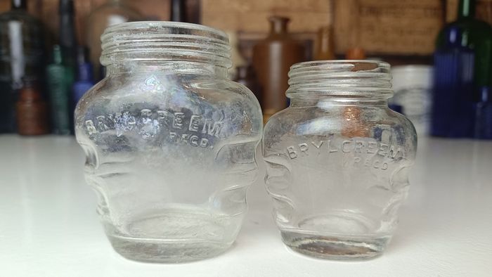 498 - Set of 2 Vintage Clear Glass Screw Cork Top Collectible Decorative BrylCreem Jars