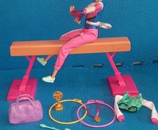Barbie gymnast & set