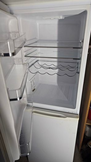 Hoover fridge freezer