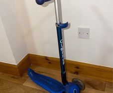 Globber Primo Foldable Scooter with Light-Up Wheels