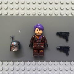 lego Star Wars sw1302 Sabine Wren minifigure- Dark Brown Armor, Helmet