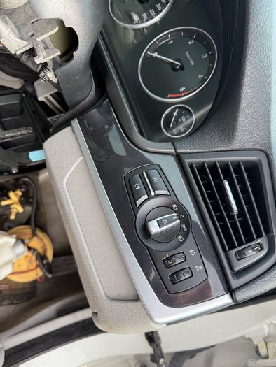 F10 steering wheel and dash trims