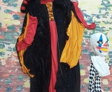 Adult Vampire + Crown costume