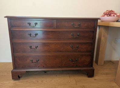 Quality Furniture Set (Sofa, Beds, Antique & More)