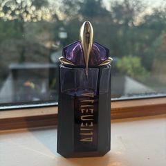 alien perfume
