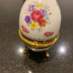 Beautiful Limoge France porcelain egg shaped trinket box