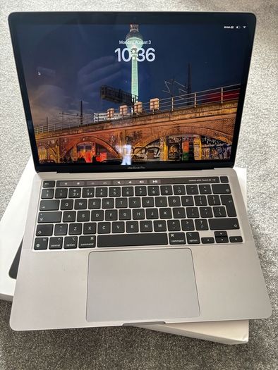 Macbook Pro 13 inch M1