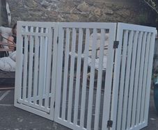 Pet gate