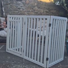 Pet gate