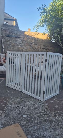 Pet gate