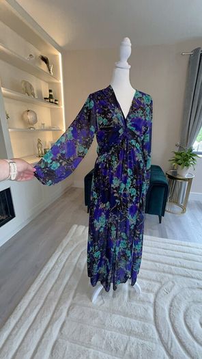 Brand-new Jenny Wren Ladies Floral Long-sleeve Dress