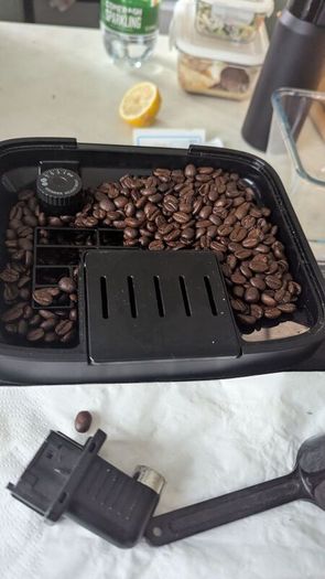 DeLonghi Magnifica Evo Coffee Machine