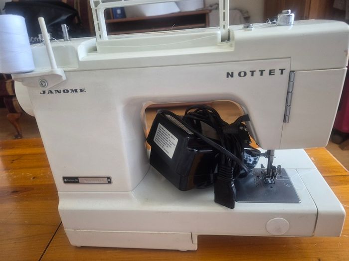 Vintage Janome M360 Sewing Machine