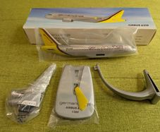 Germanwings 1:200 scale model airplane, Airbus A319 aircraft, NEW