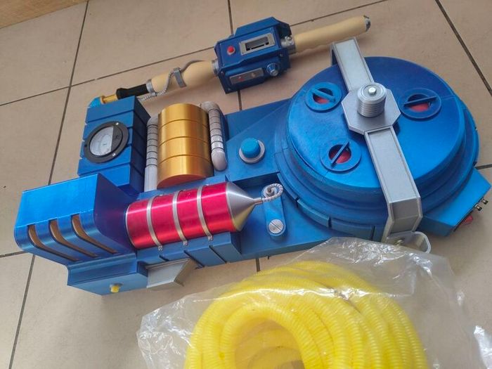 Real Ghostbusters Proton Pack 3D Printed & Neutrona Wand RGB