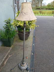 floor lamp