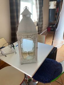 Lantern off-white metal frame