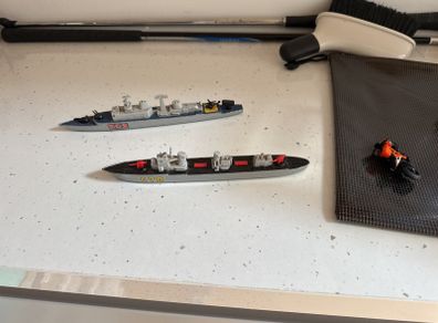 matchbox sea kings k302 corvett  k308 destroyer 1976