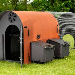 Plastic chicken coop medium