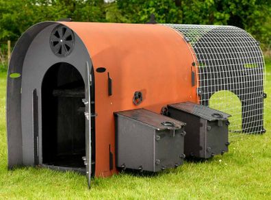 Plastic chicken coop medium