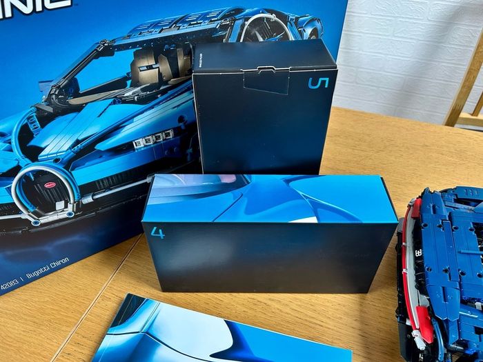 Lego Technic Bugatti Chiron 24083