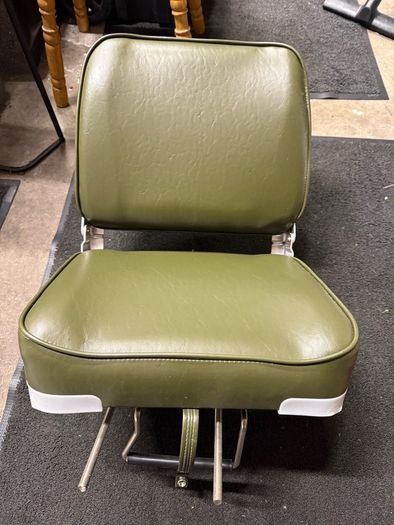 Boat seat
