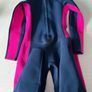 Kids Wetsuit age 9/10 Pink and Navy Image 2
