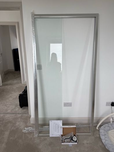 Kristal Shower Door