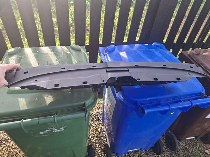 BMW G30 front grill assembly
