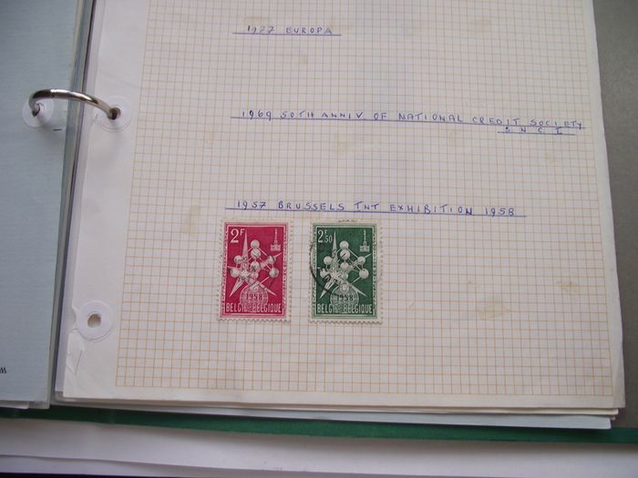 A collection of Belgian stamps on pages in binder (1893-1998)