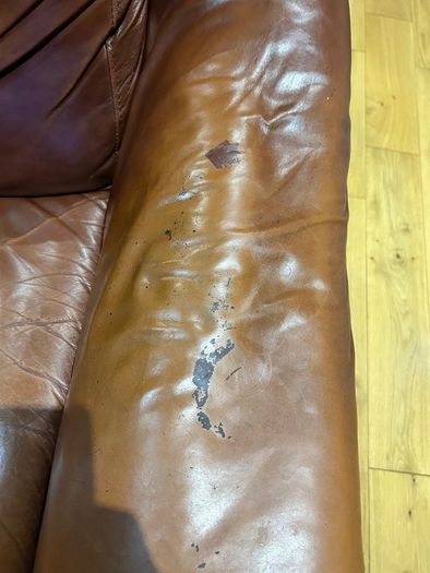 Electric reclining couch