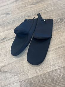 wetsuit booties