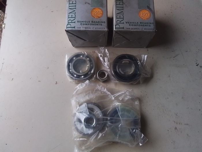 Renault 4/5/6 Front Wheel Bearings.
